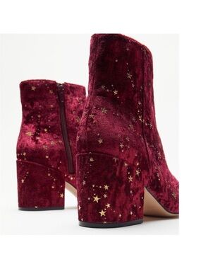 UO Urban Outfitters Margot Red Maroon Fairy Velvet Star Booties Size 7